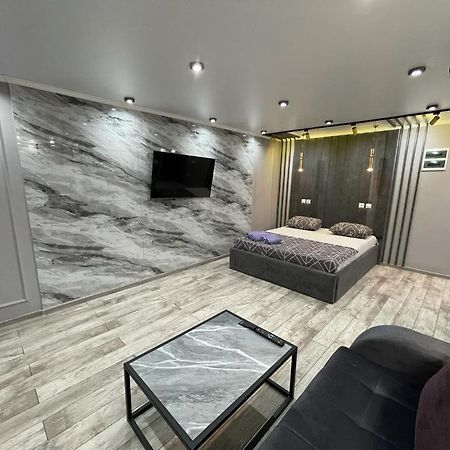 Люкс Академика Сатпаева 19 Apartamento Pavlodar Exterior foto