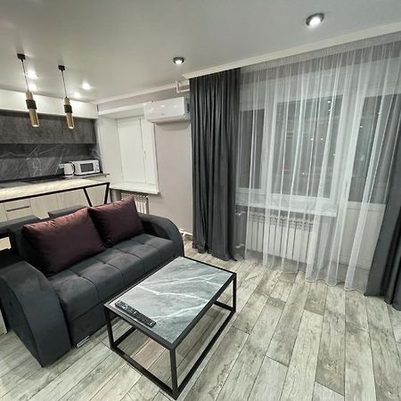 Люкс Академика Сатпаева 19 Apartamento Pavlodar Exterior foto