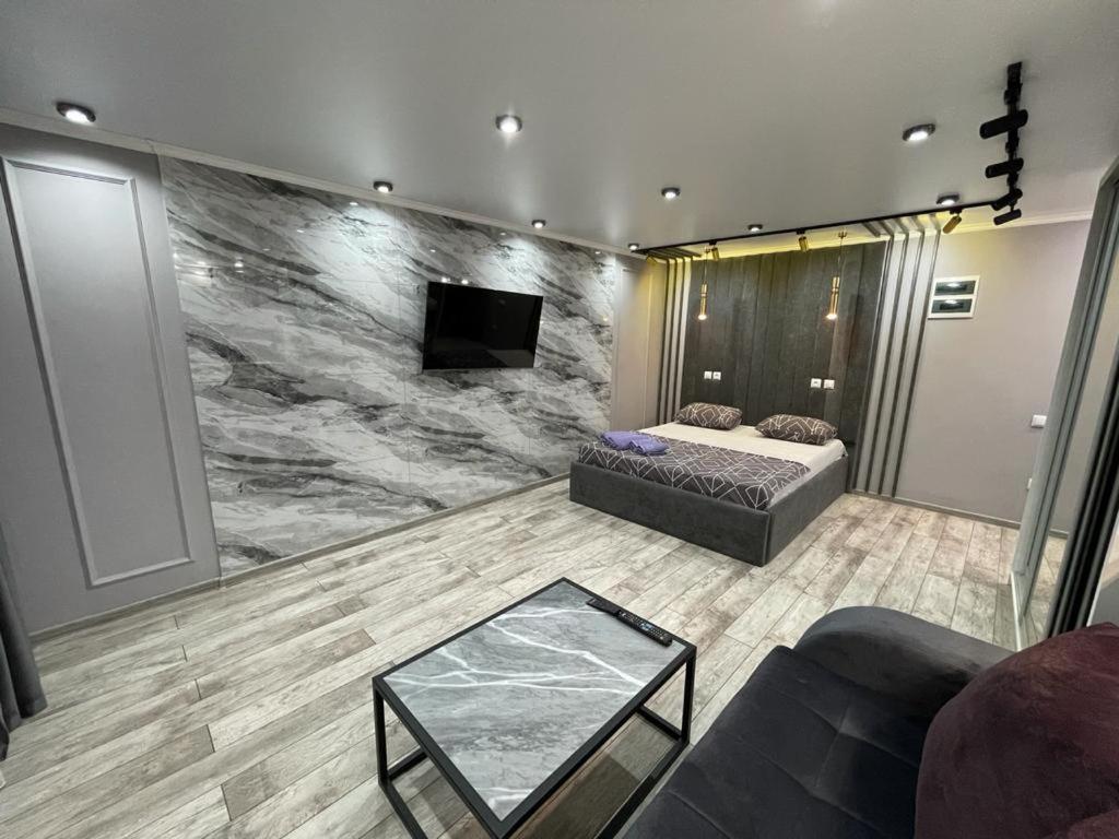 Люкс Академика Сатпаева 19 Apartamento Pavlodar Exterior foto