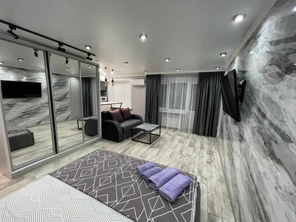 Люкс Академика Сатпаева 19 Apartamento Pavlodar Exterior foto