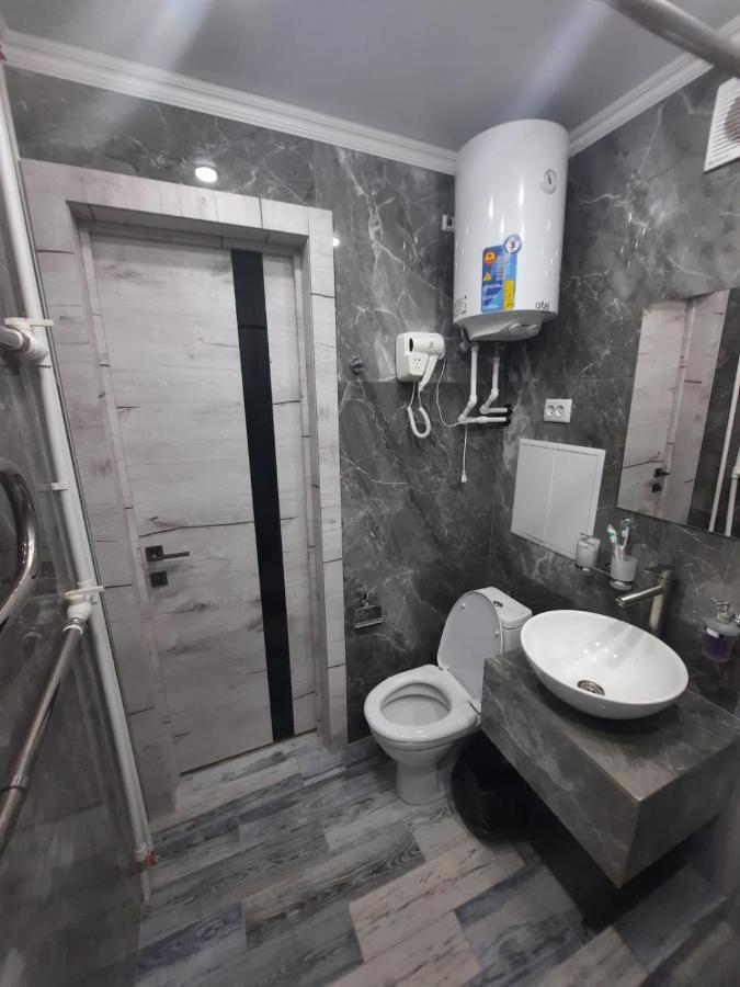 Люкс Академика Сатпаева 19 Apartamento Pavlodar Exterior foto