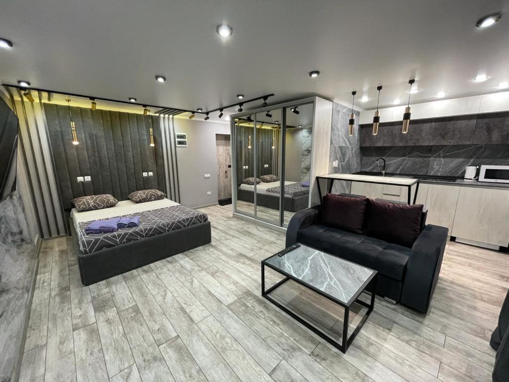 Люкс Академика Сатпаева 19 Apartamento Pavlodar Exterior foto